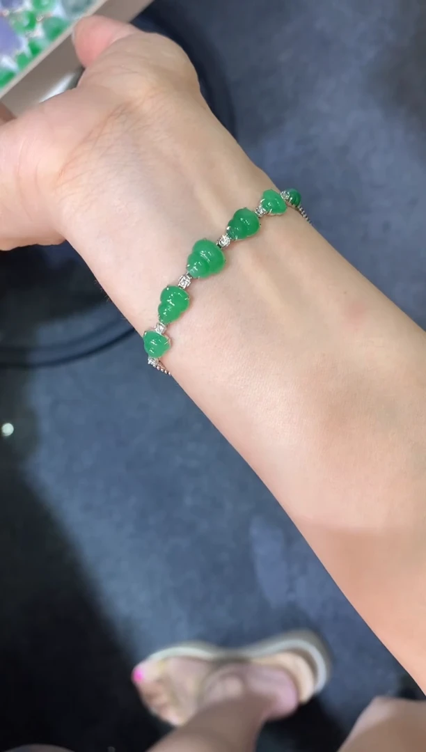 18K金镶嵌手链翡翠手链