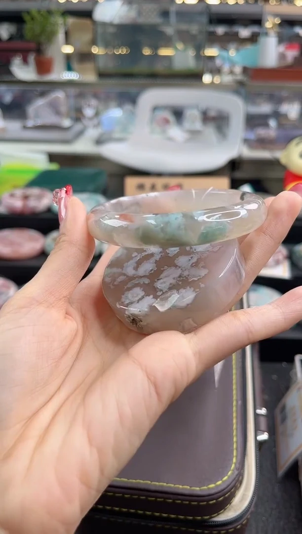 未镶嵌手镯石英质玉瑾圈口(赠品镯心)