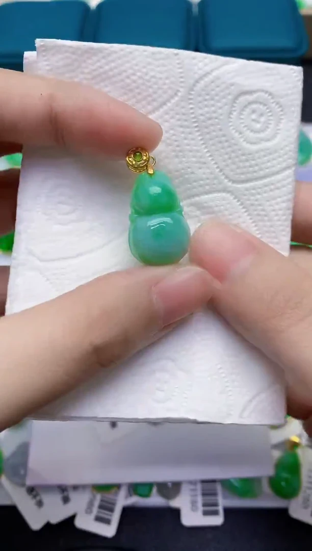 颈饰未镶嵌翡翠天然翡翠缅甸A货