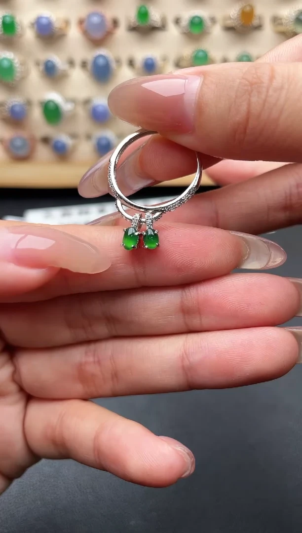 银S925镶嵌戒指翡翠一物一证一礼盒