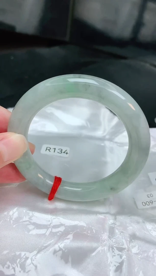 【闪购商品】翡翠手镯未镶嵌缅甸天然A货翡翠手镯