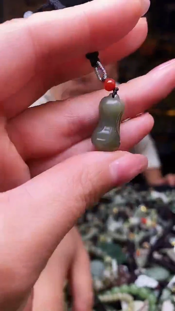 颈饰未镶嵌和田玉多样性发货，拍一发一