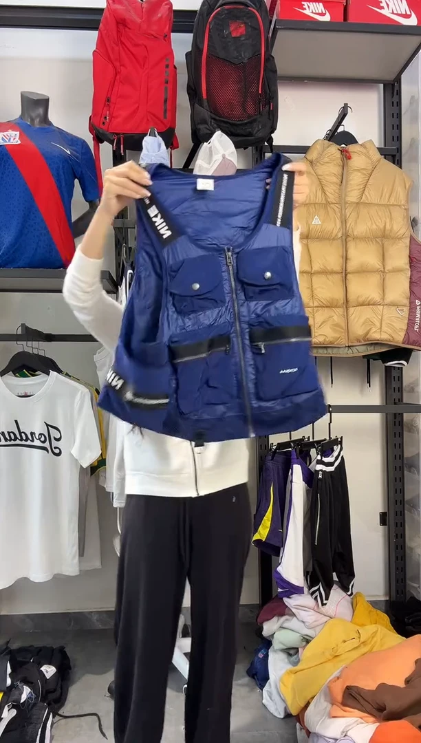 687编码 瑕疵款直播间过款为准 尺码M