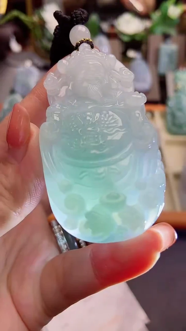 翡翠未镶嵌颈饰缅甸天然翡翠