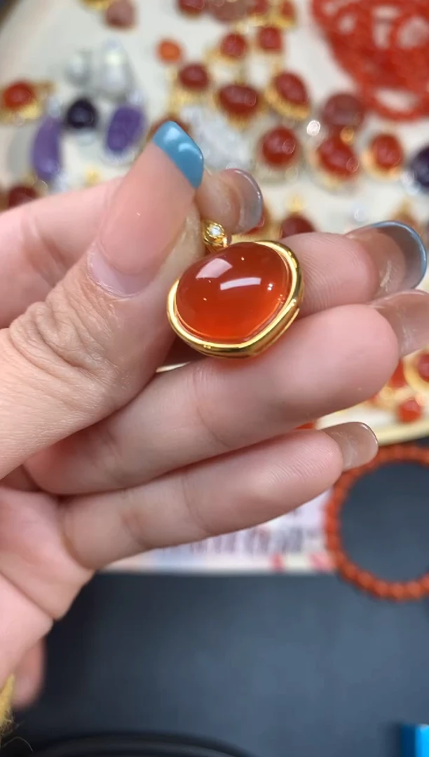 【闪购商品】南红玛瑙吊坠18K金镶嵌吊坠A125|1980