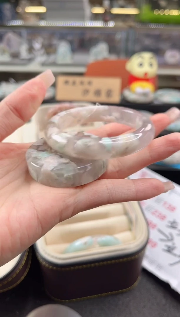 未镶嵌手镯石英质玉尘*丷圈口（赠品镯心）