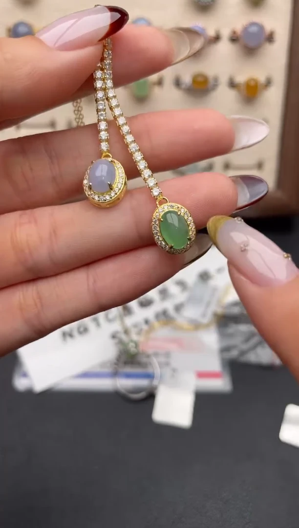 未镶嵌戒指翡翠一物一证一礼盒