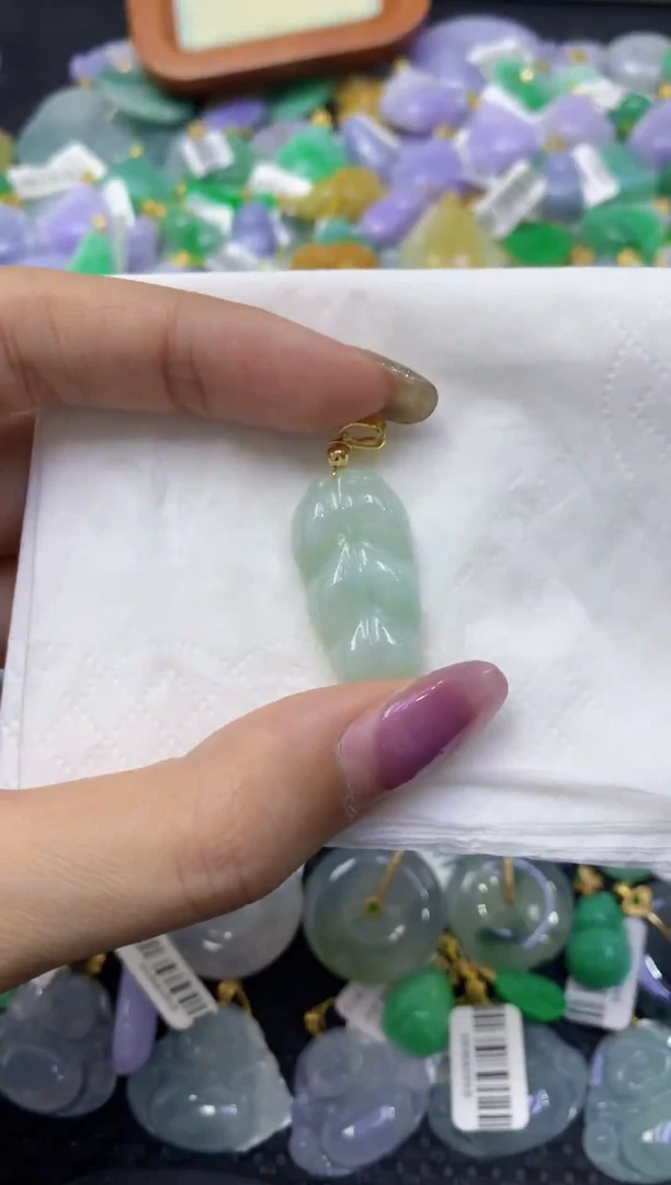 颈饰未镶嵌翡翠天然缅甸翡翠A货