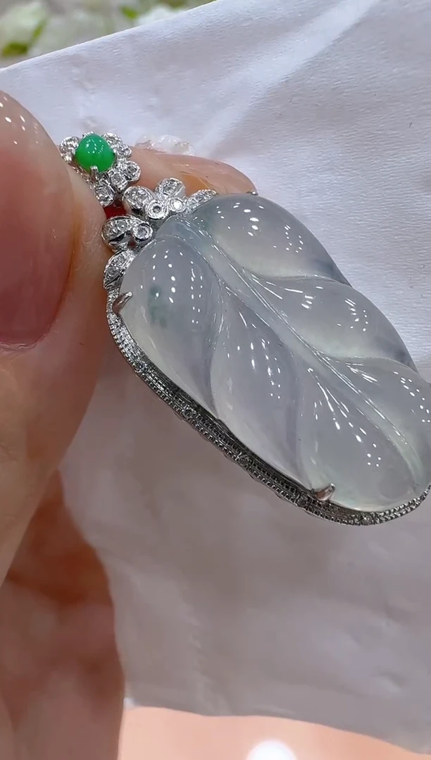 吊坠(不含链)18K金镶嵌翡翠多样性团购发一件