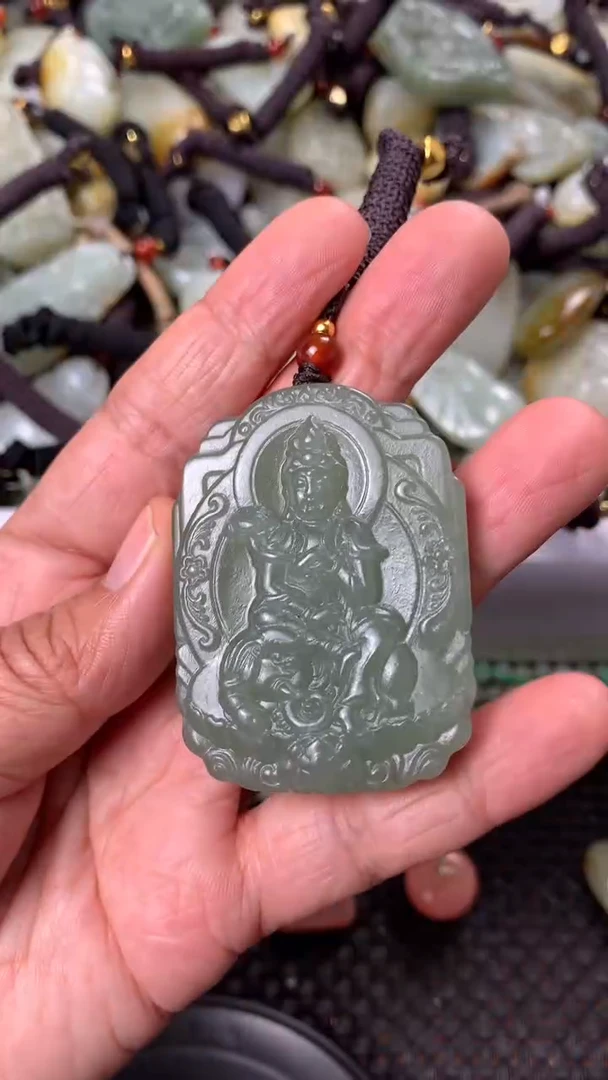 【闪购商品】和田玉颈饰未镶嵌多样性发货没有证书.拍一发一，有瑕1