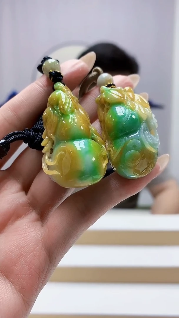 未镶嵌定制翡翠4917MM-毛货两个挂件132