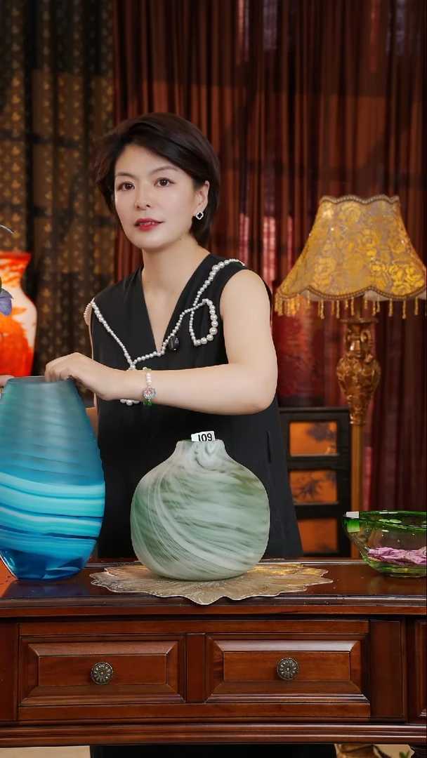 琉璃手工艺品磨刻