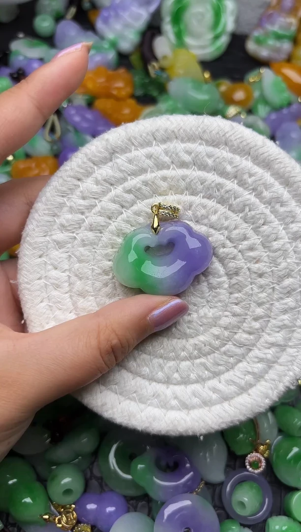 颈饰未镶嵌翡翠缅甸翡翠吊坠