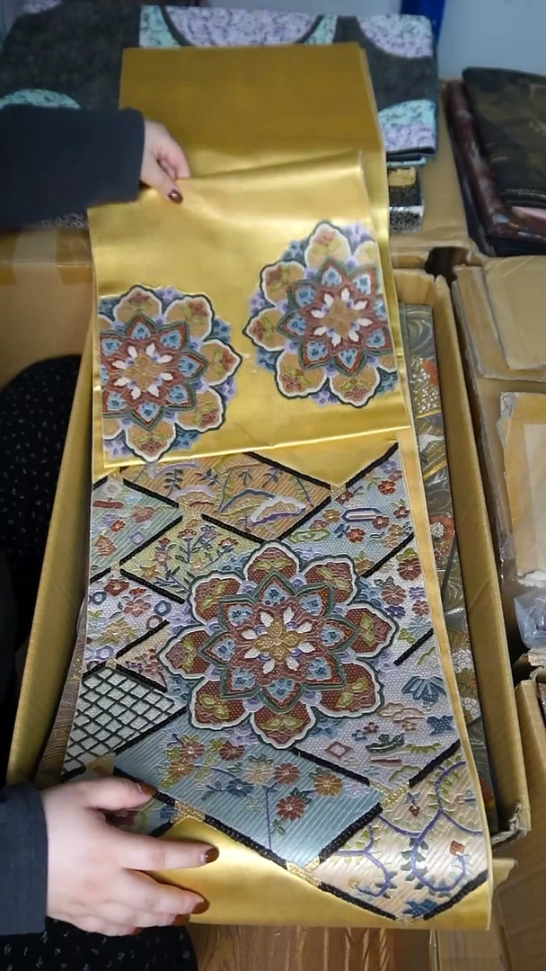 织绣10两通纳纱绣