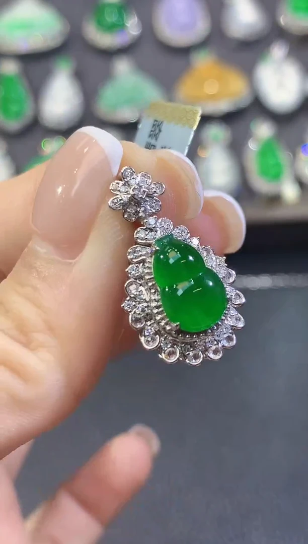 吊坠(不含链)18K金镶嵌翡翠C14