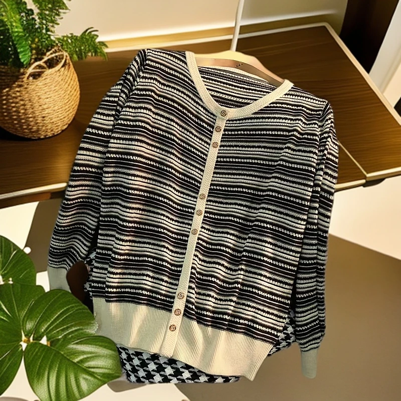 花花/3903-早春新款时尚复古风宽松百搭套头针织打底衫