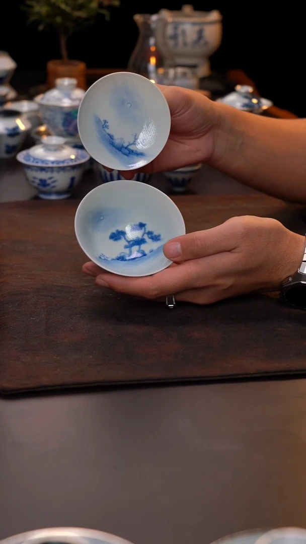 景德镇蜜色内绘山水盖碗