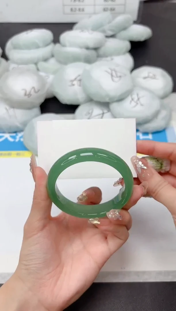 未镶嵌手镯石英质玉304-57.3