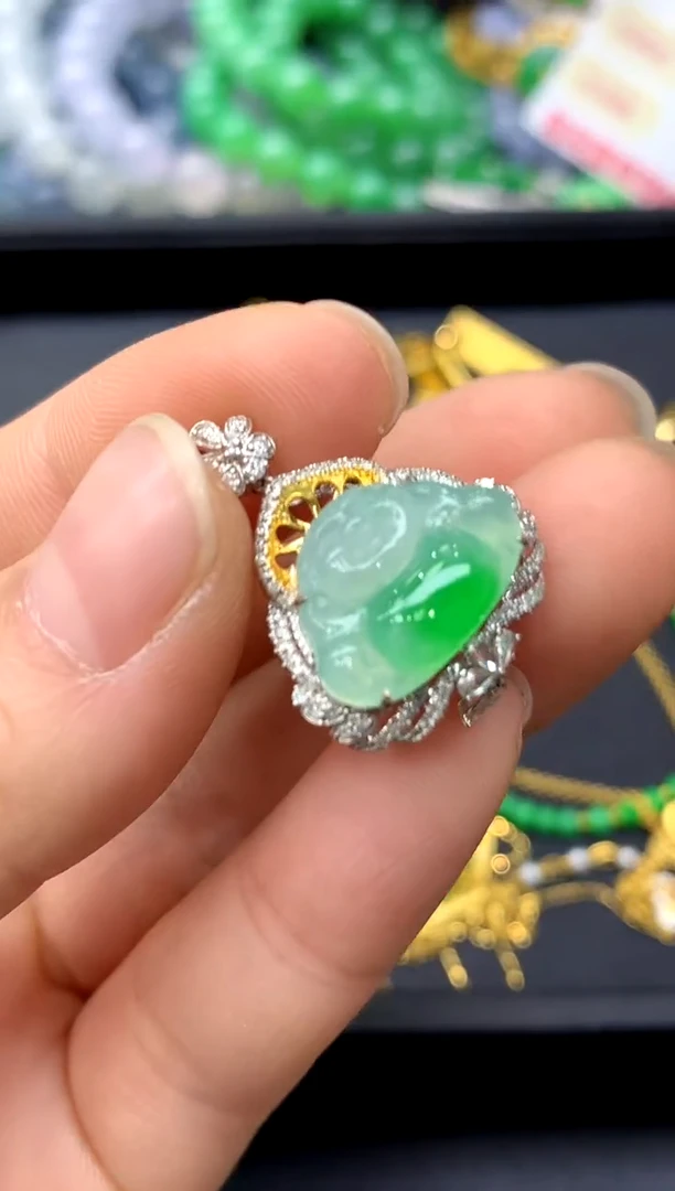 颈饰18K金镶嵌翡翠461-中国好珍宝