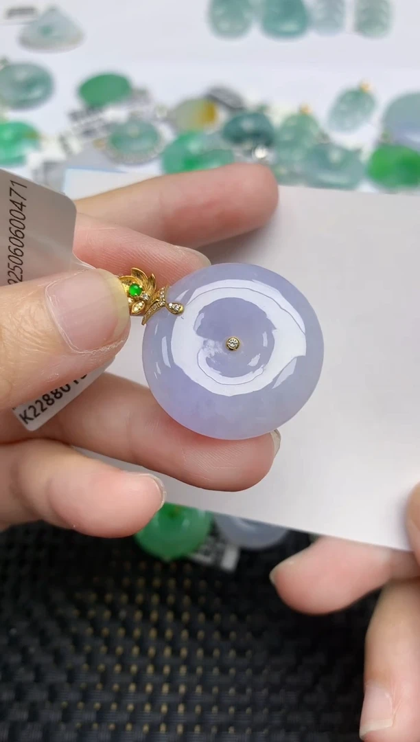 翡翠18K金镶嵌颈饰天然翡翠A货