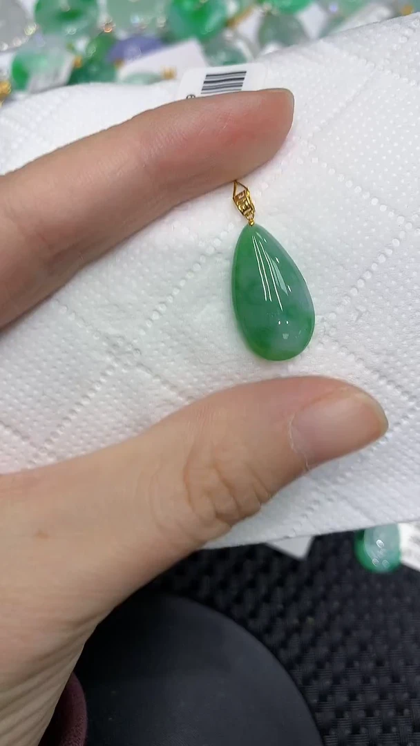 颈饰18K金镶嵌翡翠11111111111111111