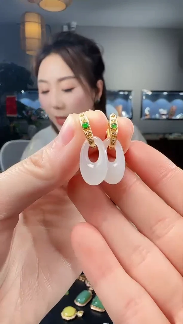 【闪购商品】和田玉耳钉银S925镶嵌1