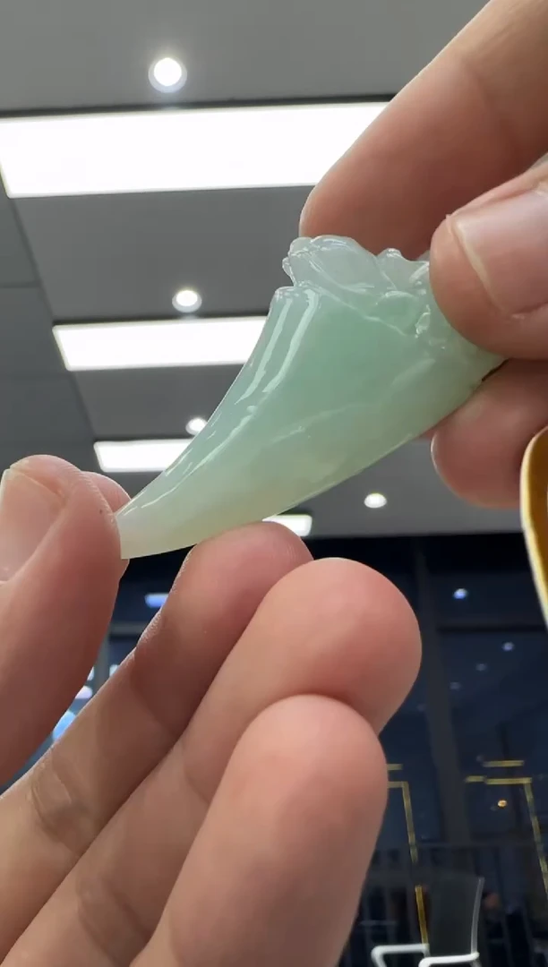 颈饰未镶嵌翡翠天然翡翠A货孤品一件
