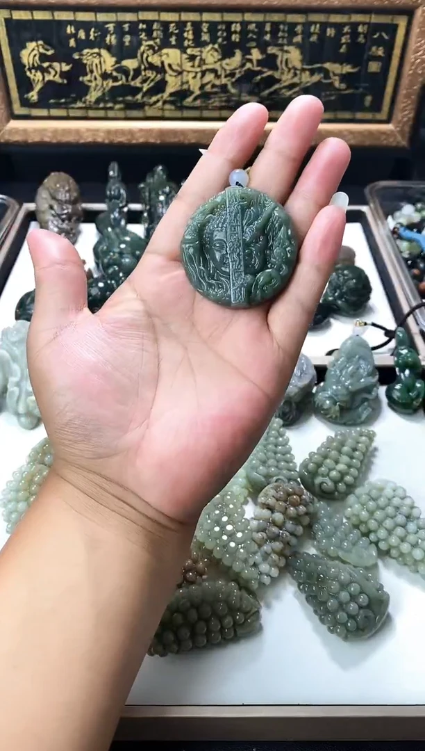 颈饰未镶嵌和田玉1