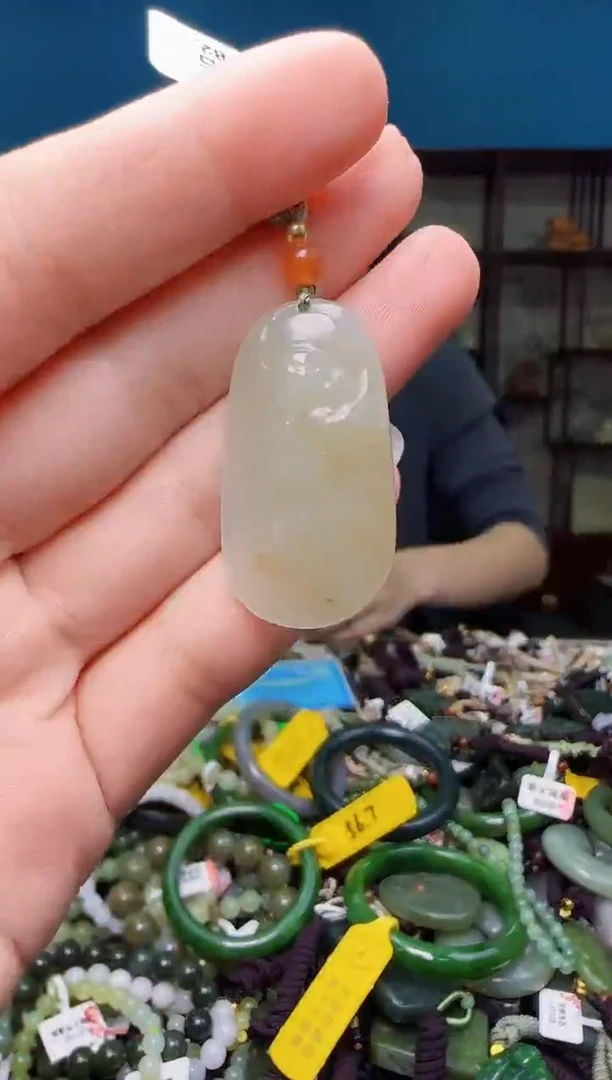 颈饰未镶嵌和田玉1