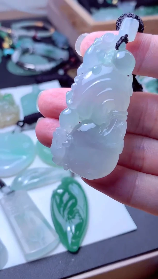 颈饰未镶嵌翡翠天然A货翡翠