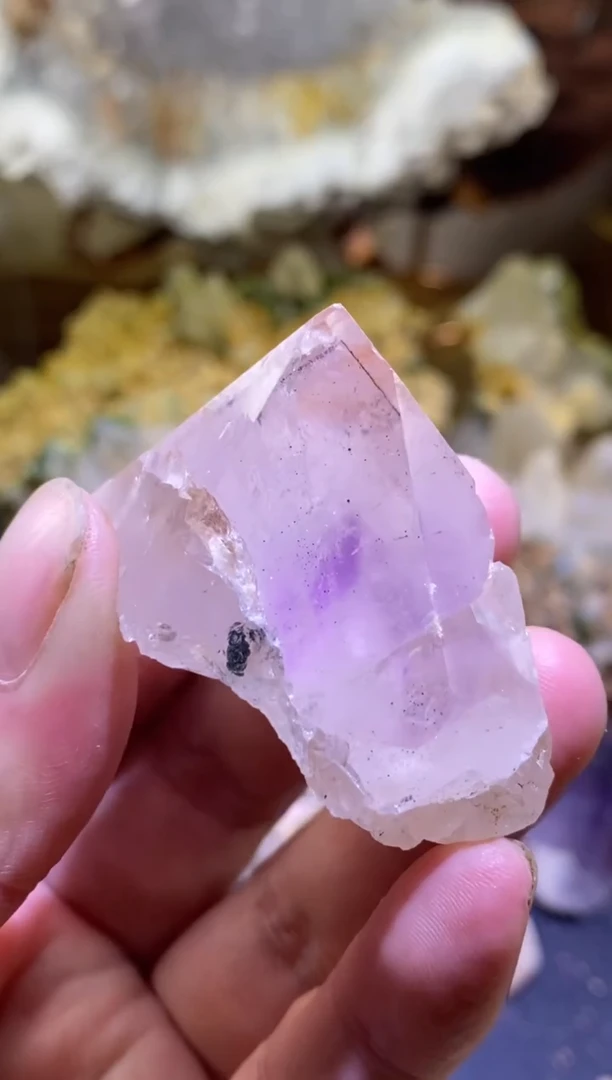 未镶嵌珠宝半成品水晶72号四川美姑花园水晶