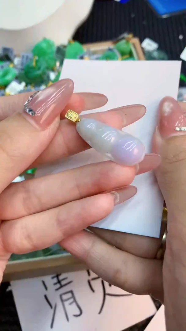 翡翠未镶嵌吊坠(不含链)1