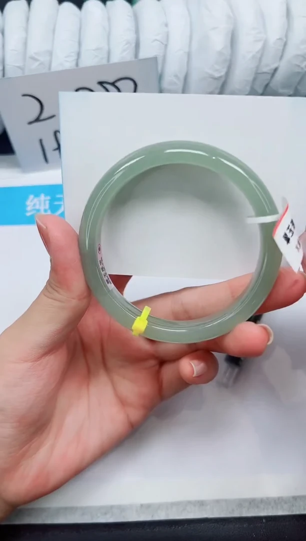 未镶嵌手镯石英质玉D25-61