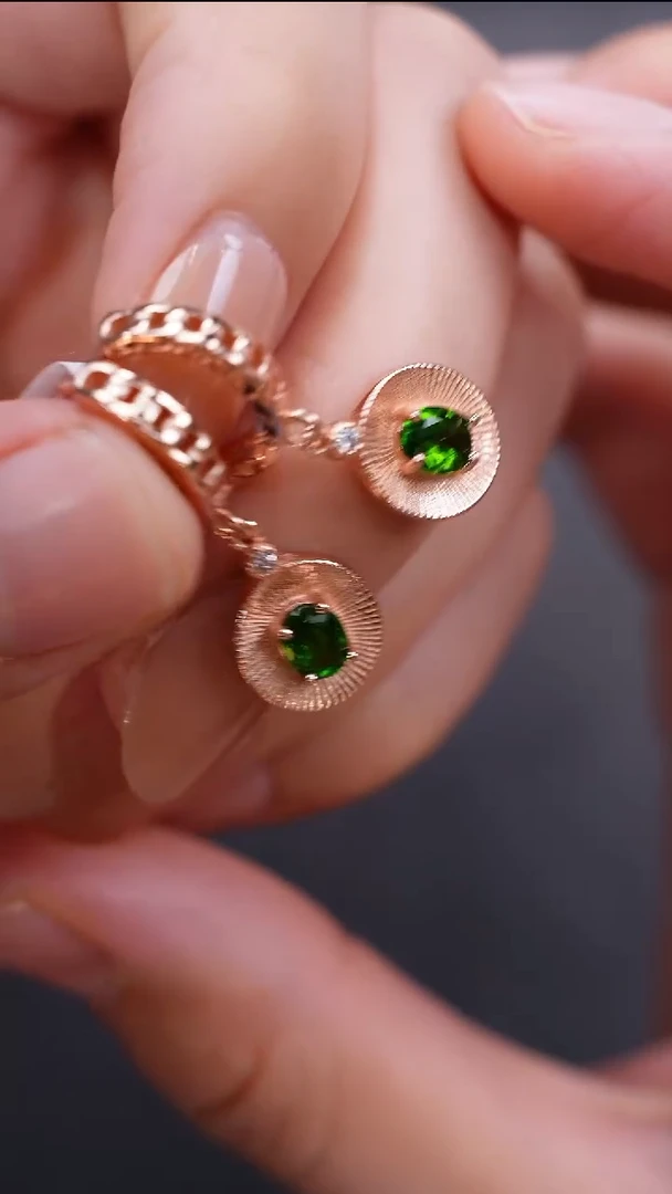 耳饰透辉石银S925镶嵌耳饰