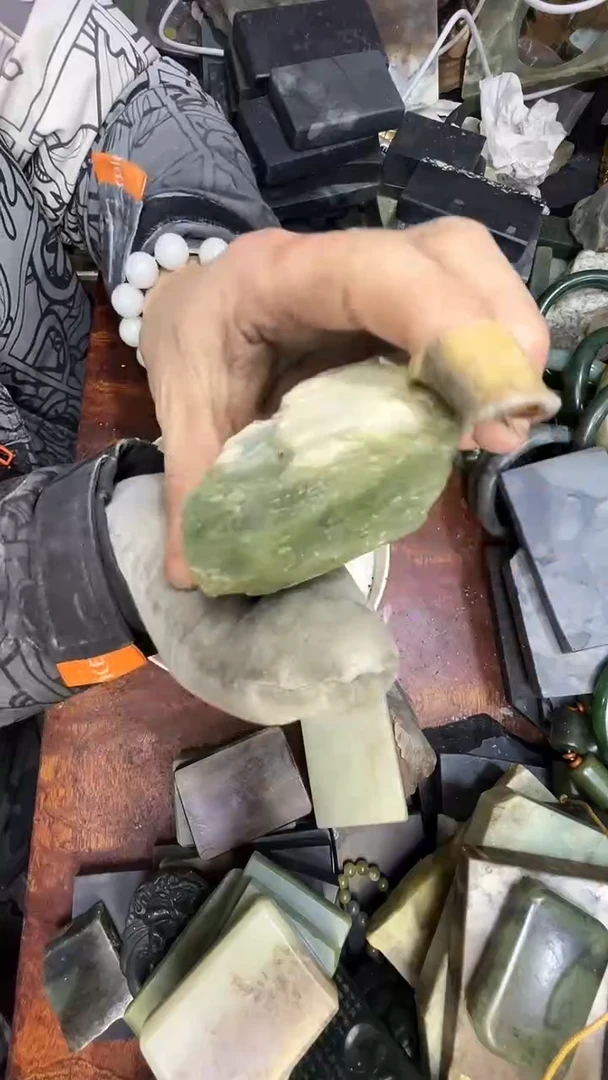 未镶嵌和田玉珠宝半成品1