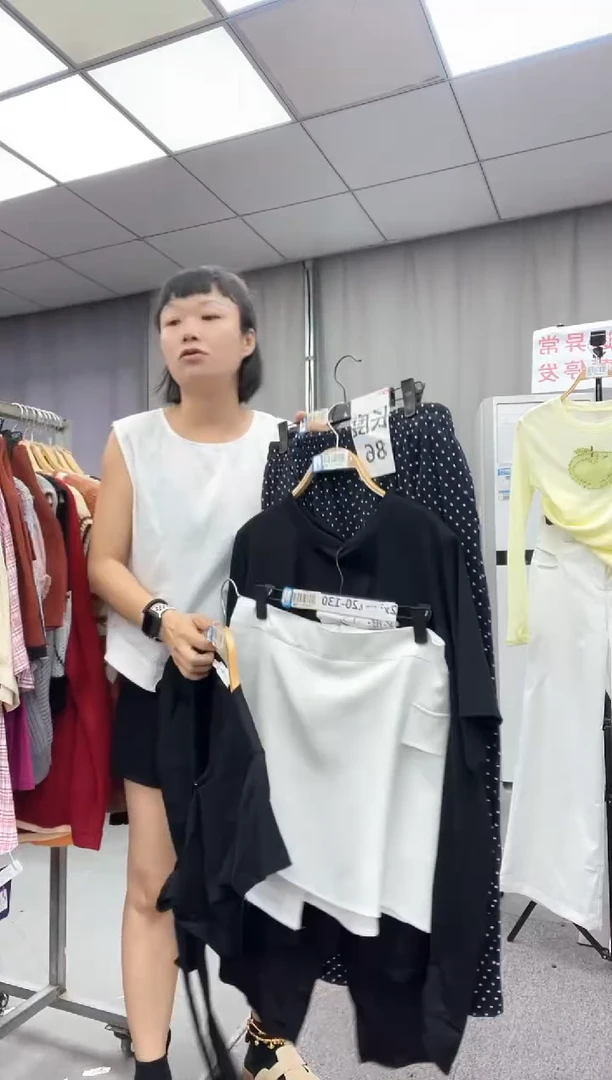 棉 大哥家漂亮衣服漂亮颜色