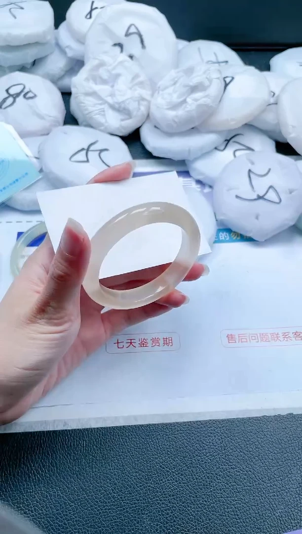 【闪购商品】石英质玉手镯未镶嵌 香槟金手镯-52