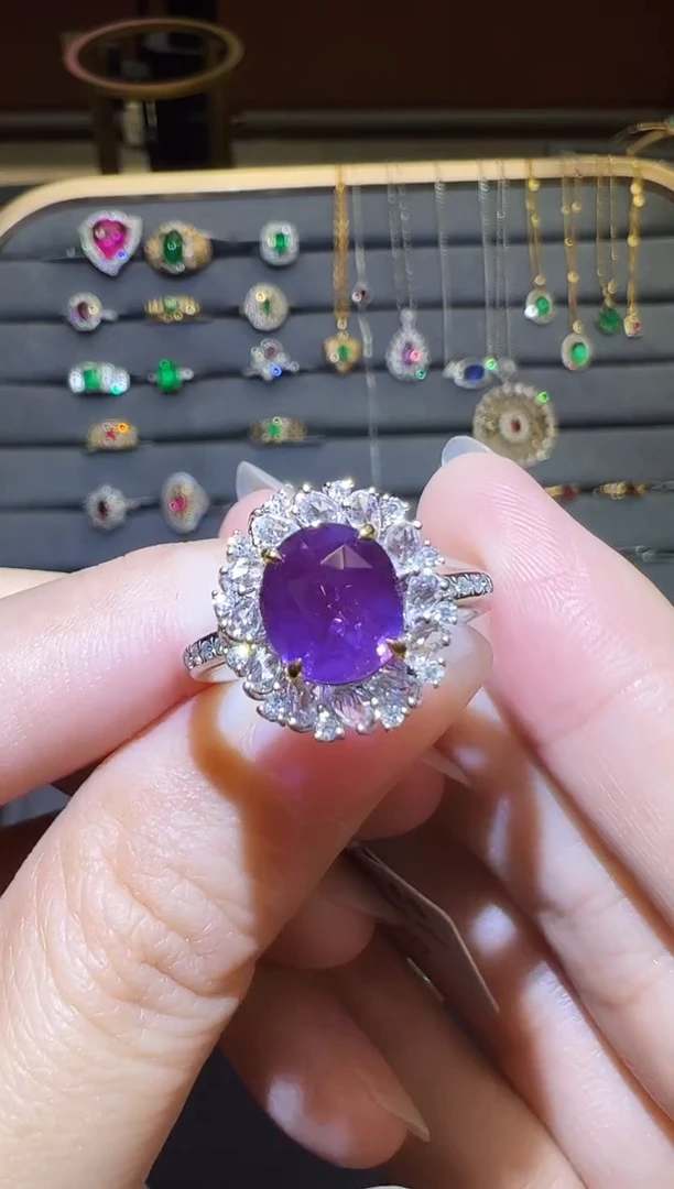 戒指蓝宝石18K金镶嵌3.03ct