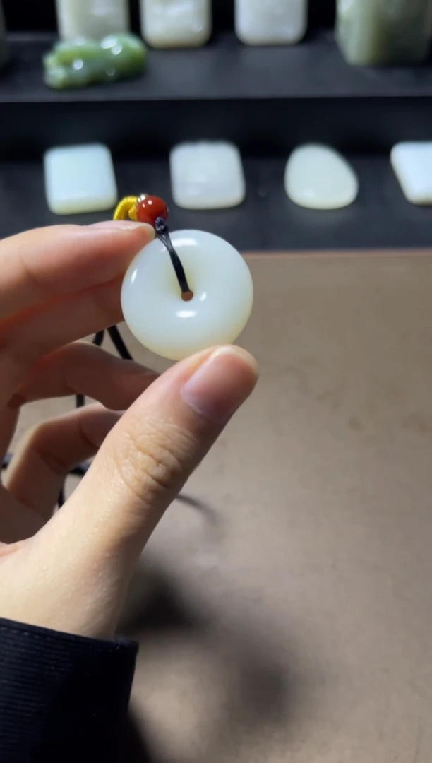 和田玉未镶嵌颈饰30