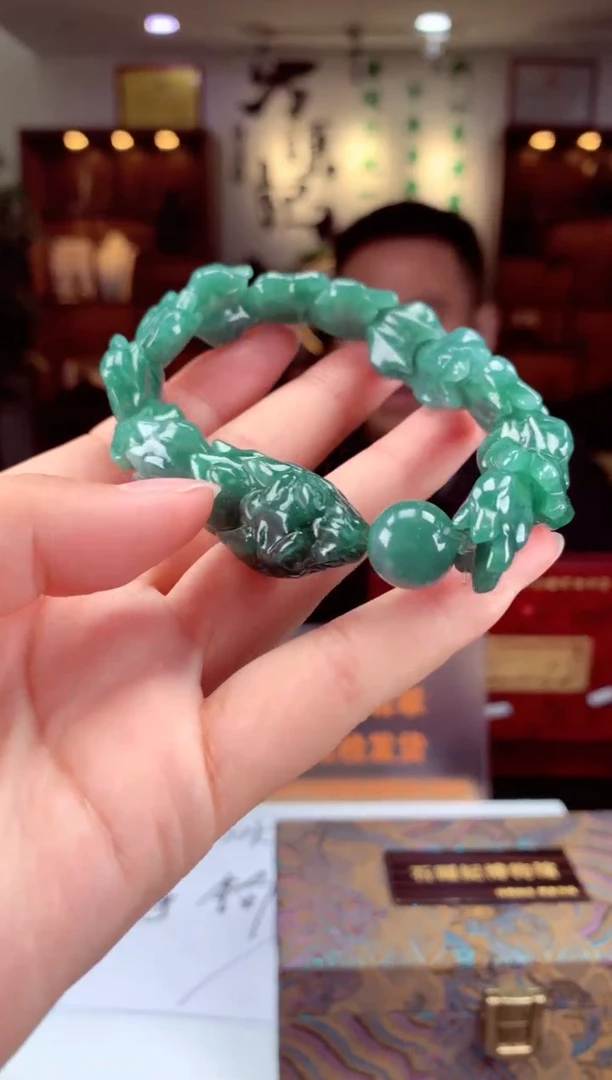 【闪购商品】定制翡翠未镶嵌天然A货翡翠（拍一发一）净货5+