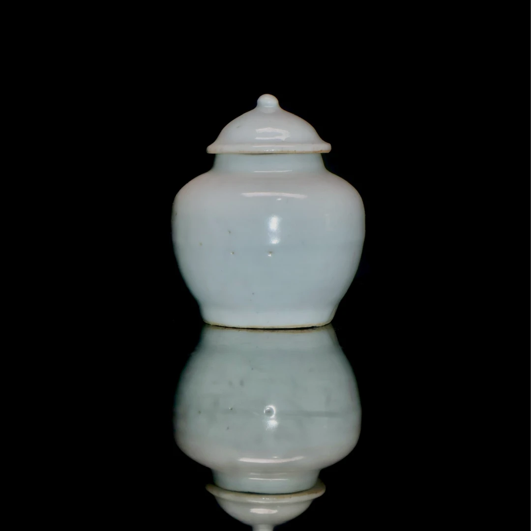 29:明晚期白釉小盖罐