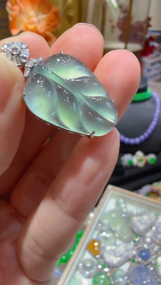 吊坠(不含链)18K金镶嵌翡翠多样性团购发一件