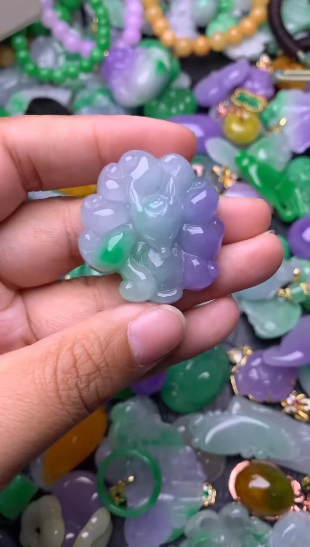 颈饰未镶嵌翡翠缅甸翡翠吊坠