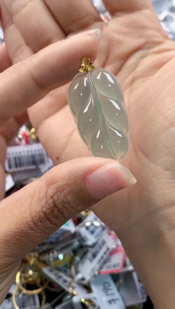 18K金镶嵌戒指翡翠777   5