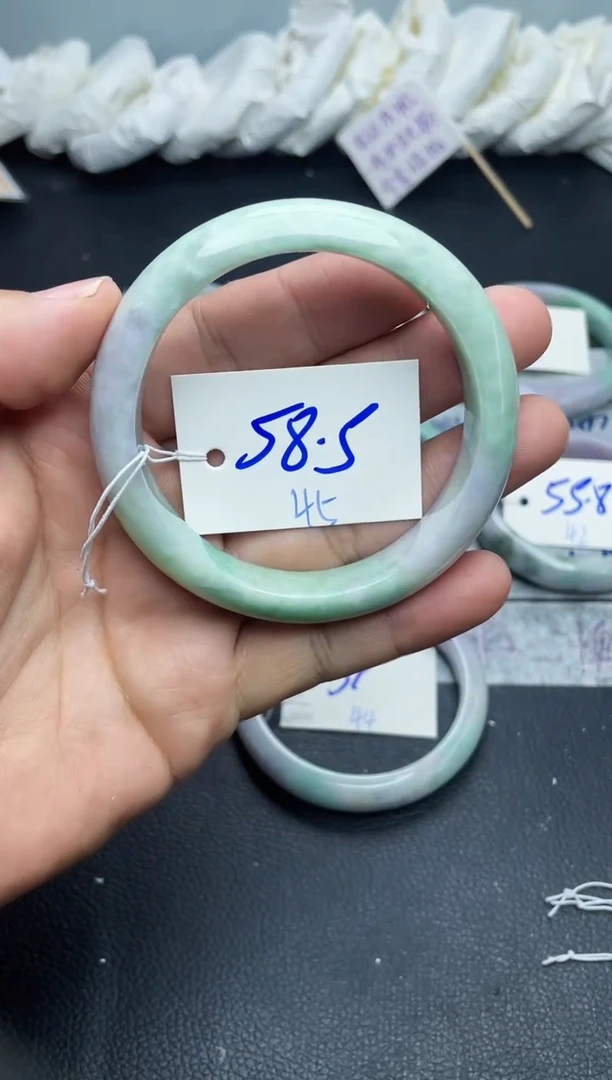 未镶嵌手镯翡翠45