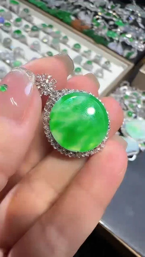 【闪购商品】翡翠耳饰18K金镶嵌圆牌