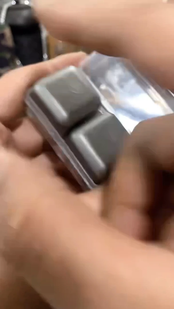 瓷片闪购商品  如图所示