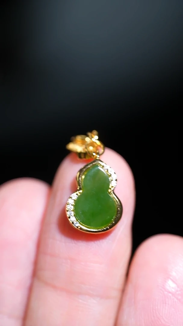 吊坠(不含链)银S925镀金镶嵌和田玉28多样性发一