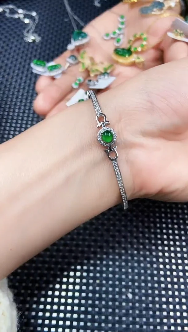 【闪购商品】翡翠手链未镶嵌111111111
