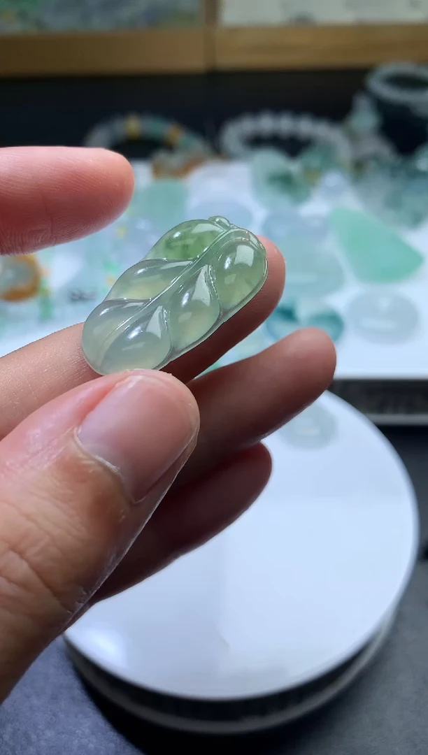 未镶嵌定制翡翠毛货